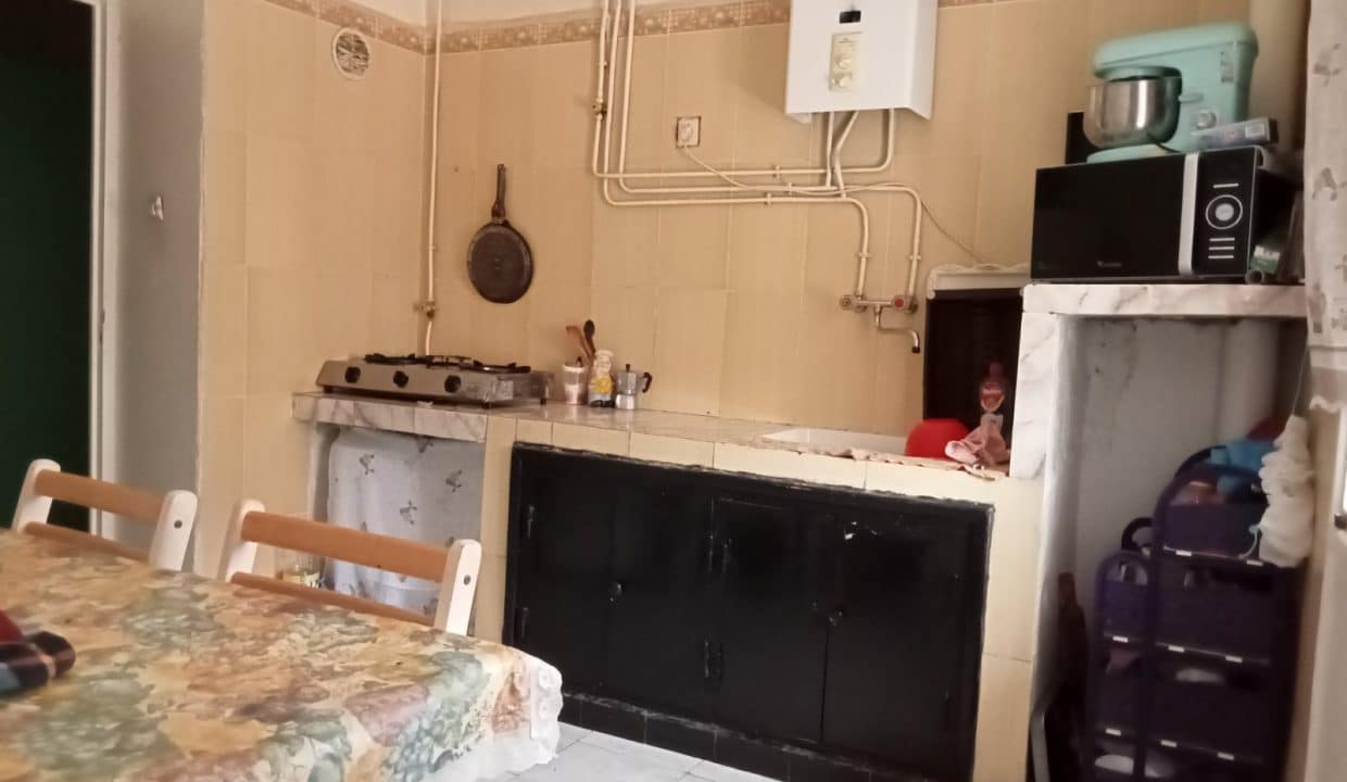 IMG-9839b0c085c1c413b94bd5aaf664c9b4-V