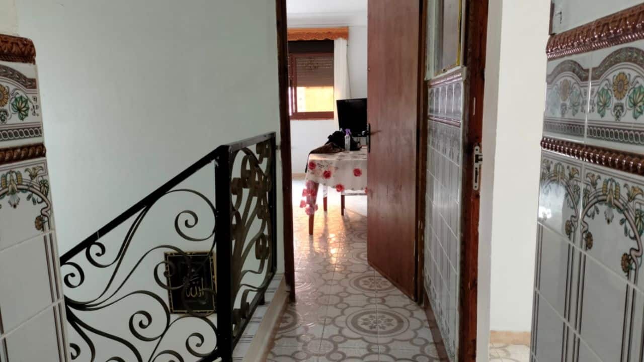 Vente belle petite villa actée R+1 153m² à boutlelis
